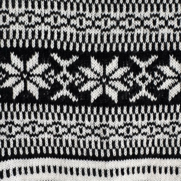 Old Navy Black & White Far Isle Sweater Women’s Large NEW - Picture 4 of 11